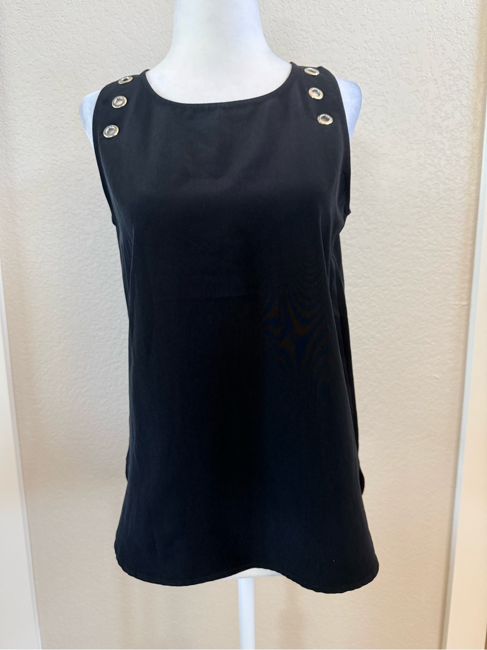 The Limited Black Women’s Top Size XS